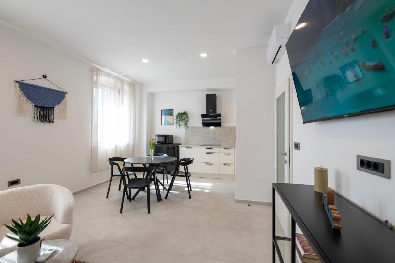 4 Elements - Luxury Family Apartments Тар Экстерьер фото